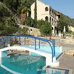 Apartment Dimitris *